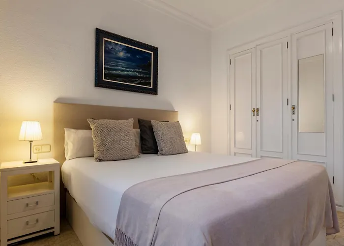 1 Bedroom In Andalucia Del Mar - Puerto Banus Апартаменты