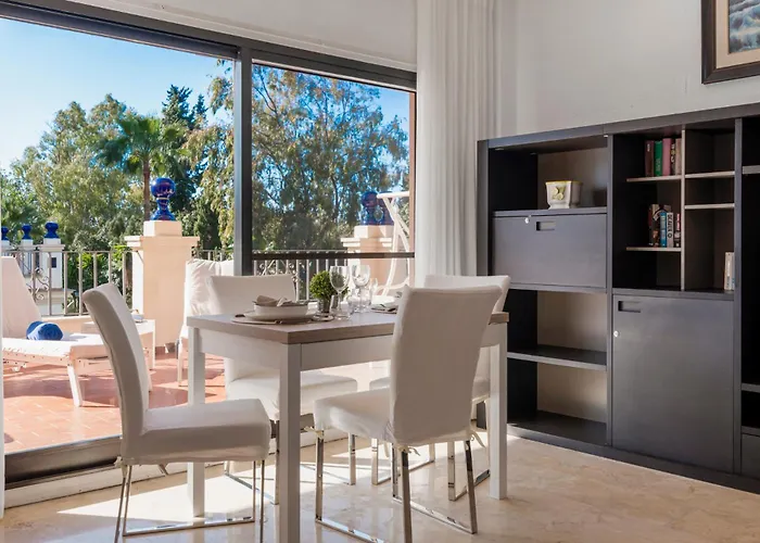 1 Bedroom In Andalucía Del Mar - Puerto Banús Apartamento