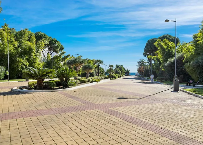 1 Bedroom In Andalucía Del Mar - Puerto Banús Marbella