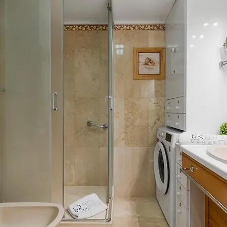 Apartment 1 Bedroom In Andalucia Del Mar - Puerto Banus