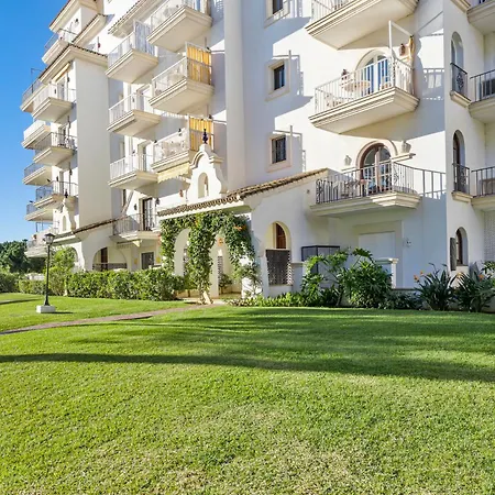 Apartment 1 Bedroom In Andalucia Del Mar - Puerto Banus Marbella