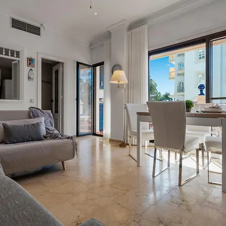 1 Bedroom In Andalucía Del Mar - Puerto Banús Marbella